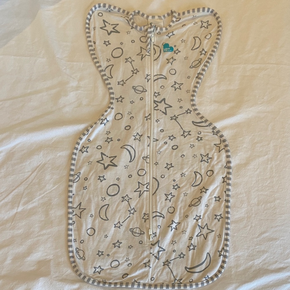 Love to Dream white Sleep Sack with Gray Stars and Moons